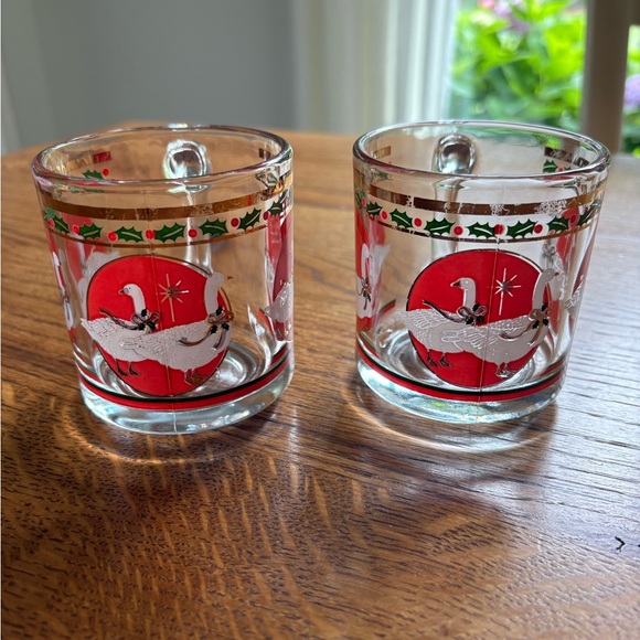 Pair of Vintage Christmas Glass Mugs with geese with bows - Picture 6 of 8